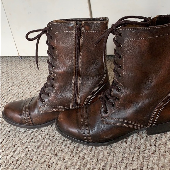 These Steve Madden boots are in good condition - Picture 2 of 7